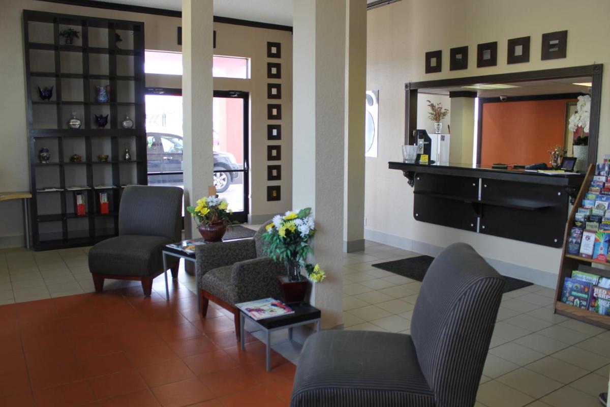 Popular attractions Area Nearby Property
